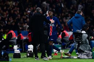 九游游戏-法媒：10月的巴黎队内处罚令登贝莱脱胎换骨