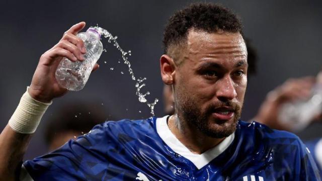 九游游戏-370天后，内马尔重返赛场！又见马儿式过人